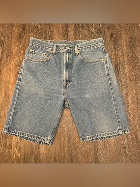 Levi's 505 Medium Wash Regular Fit Denim Jean Shorts Men's Size 33